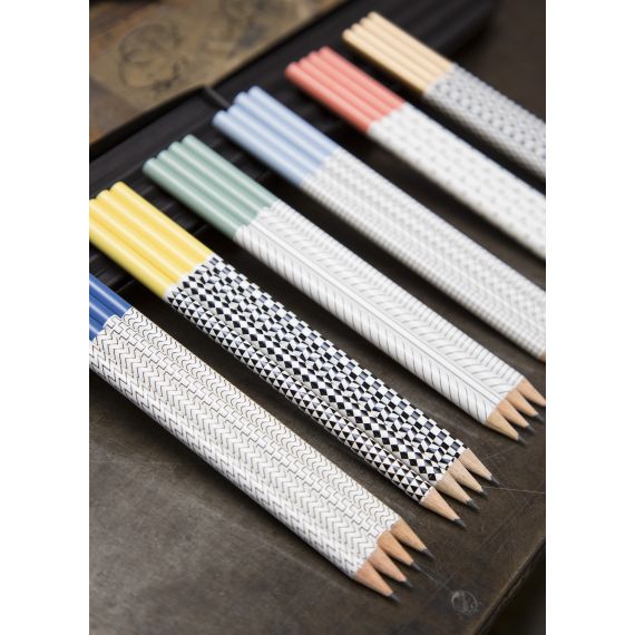 Set de 4 crayons de papier personnalisés Graph en bois Made in France