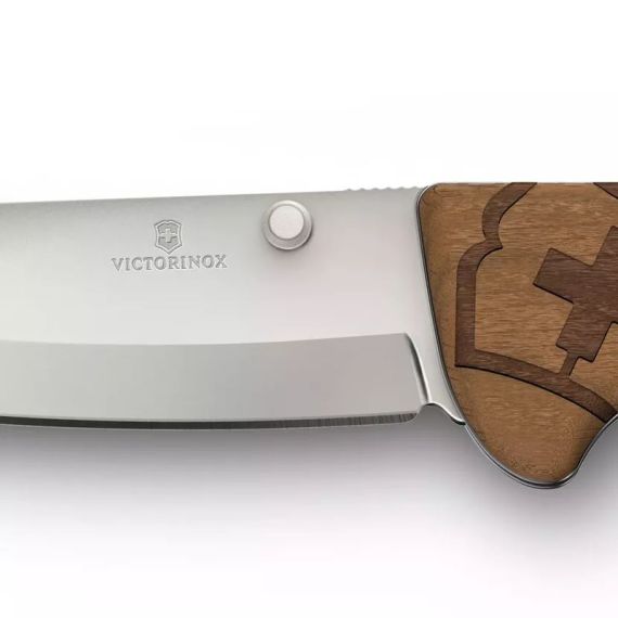 Couteau publicitaire fabriqué en Europe Evoke Wood Victorinox 136 mm