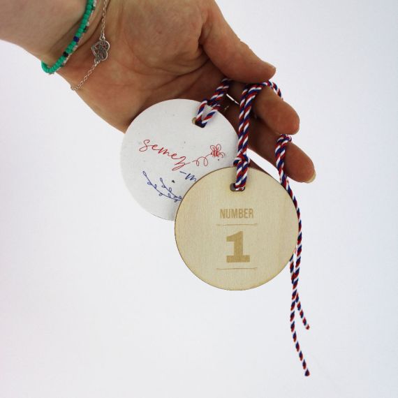 Grande médaille personnalisée à planter fabriquée en France