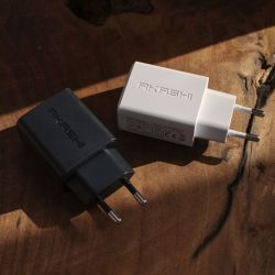 Chargeur publicitaire Secteur Prise Muraleà Charge Rapideavec 2 Ports USB Akashi