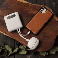 BATTERIE publicitaire AVEC CABLE 4 EN 1 INTEGRE ET 2 USB 10,000 mAh Akashi