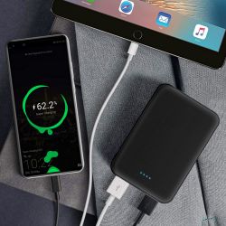 Batterie publicitaire Powerbank 10,000 mAh 2 Ports USB + 1 USB-C, Ultra-Compacte, Finition "Soft Touch" Akashi