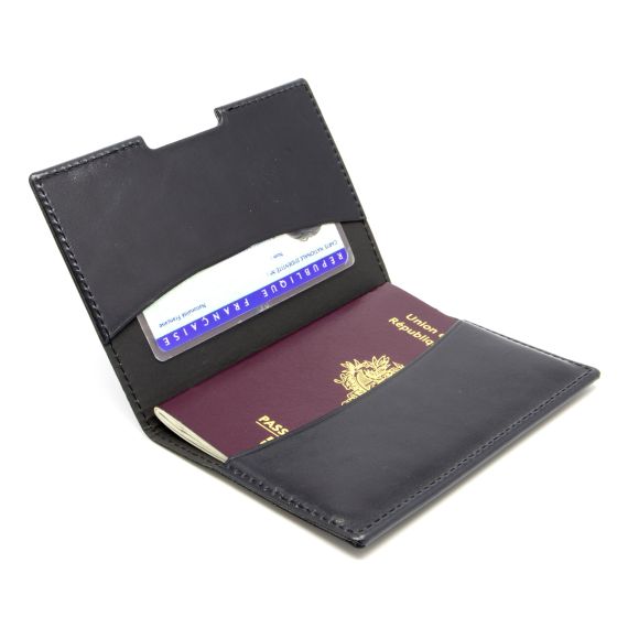 Porte-passeport publicitaire et carte grise et assurance en cuir véritable fabriqué en Europe 13,5 x 9,6 x 0,6 cm Akashi