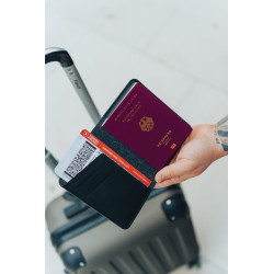 Porte-passeport publicitaire en RCS avec géolocalisation Trackmate