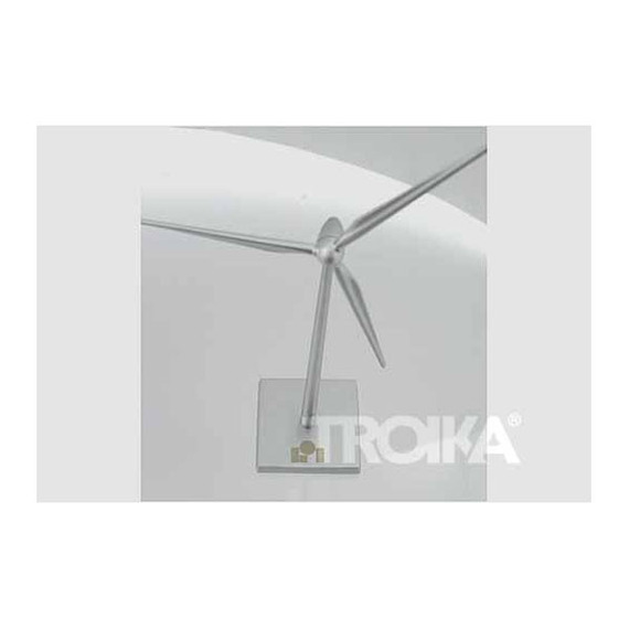 Eolienne publicitaire Troika